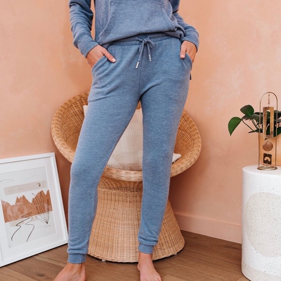 Vici Pants - HIT SNOOZE POCKETED KNIT JOGGERS - Blue NWOT